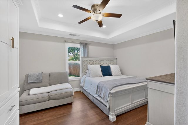 805 Buena Vista Drive, Arlington, TX 76010