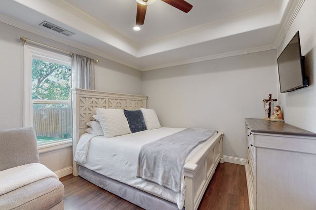 805 Buena Vista Drive, Arlington, TX 76010