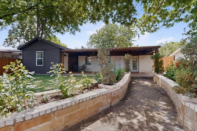 805 Buena Vista Drive, Arlington, TX 76010