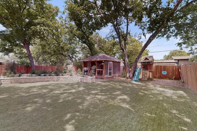 805 Buena Vista Drive, Arlington, TX 76010