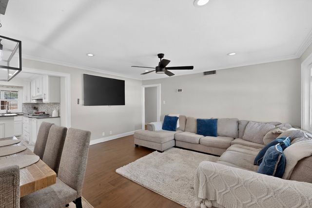 805 Buena Vista Drive, Arlington, TX 76010
