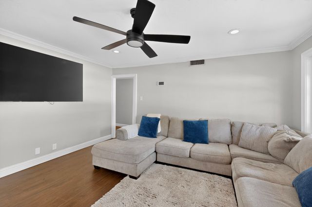 805 Buena Vista Drive, Arlington, TX 76010