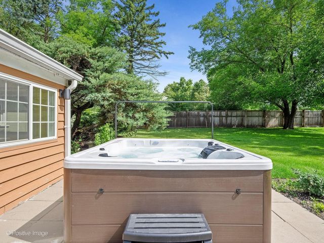 13215 S Adsit Road, Palos Park, IL 60464