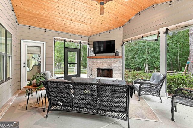 230 Windchime Way, Tyrone, GA 30290