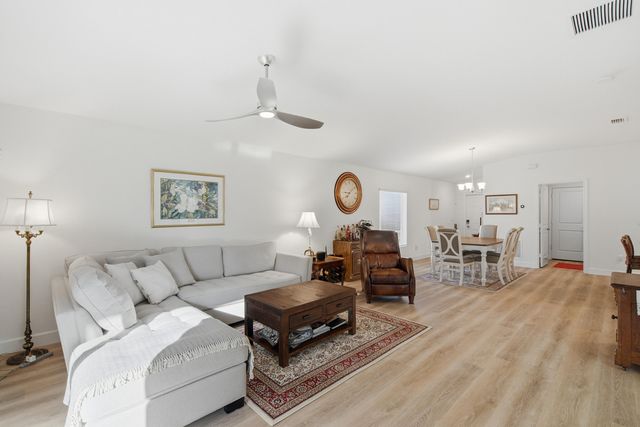 868 Bent Creek Drive, Fort Pierce, FL 34947