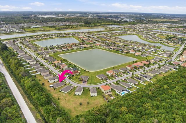 868 Bent Creek Drive, Fort Pierce, FL 34947