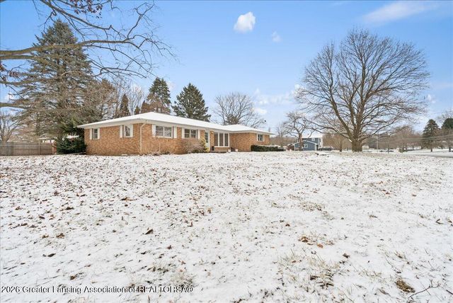 2055 Holly Drive, Charlotte, MI 48813