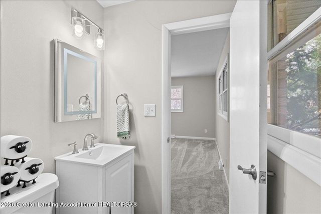 2055 Holly Drive, Charlotte, MI 48813