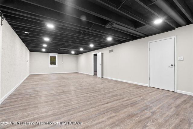 2055 Holly Drive, Charlotte, MI 48813