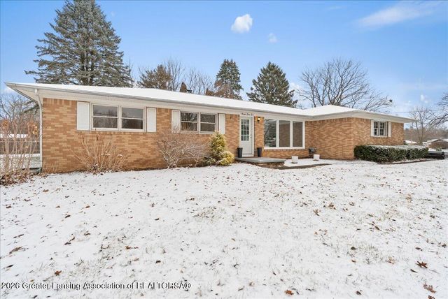 2055 Holly Drive, Charlotte, MI 48813