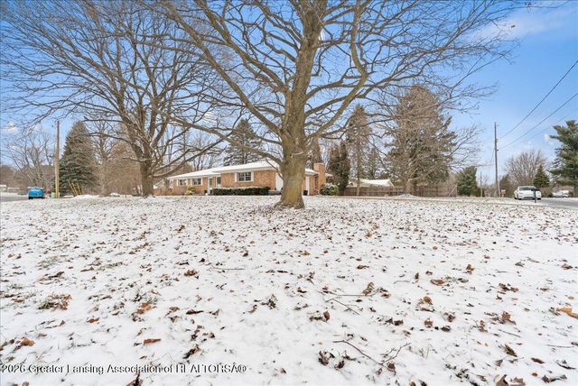 2055 Holly Drive, Charlotte, MI 48813