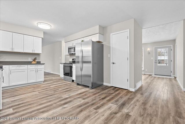 2055 Holly Drive, Charlotte, MI 48813