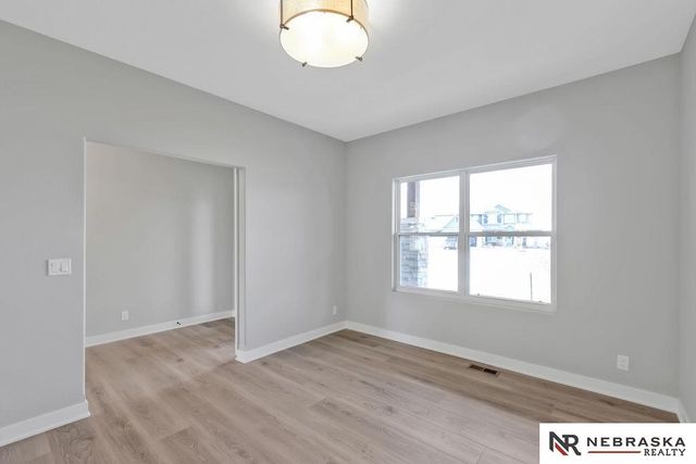 12359 Elk Ridge Circle, Papillion, NE 68046