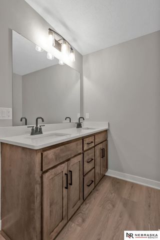 12359 Elk Ridge Circle, Papillion, NE 68046