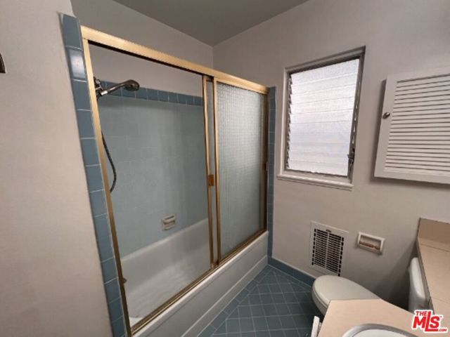 1323 N Olive Drive 33d, West Hollywood, CA 90069