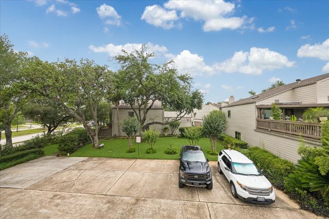 1623 S Kirkwood Road 211, Houston, TX 77077