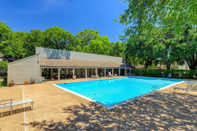 1623 S Kirkwood Road 211, Houston, TX 77077