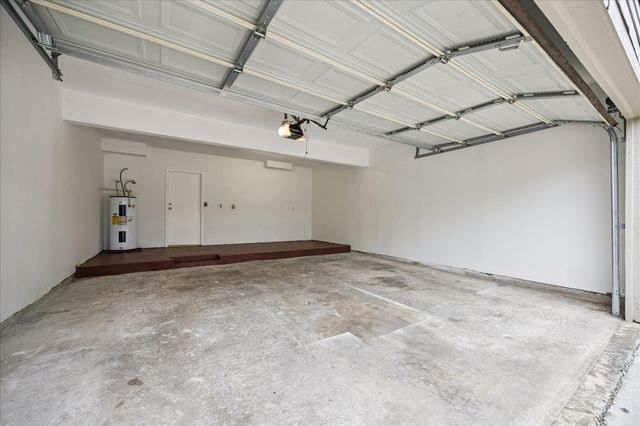 1623 S Kirkwood Road 211, Houston, TX 77077