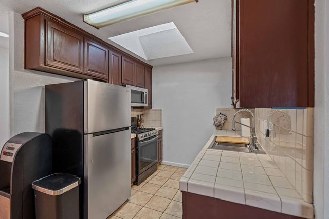 16074 Warfield Rd, Lathrop, CA 95330