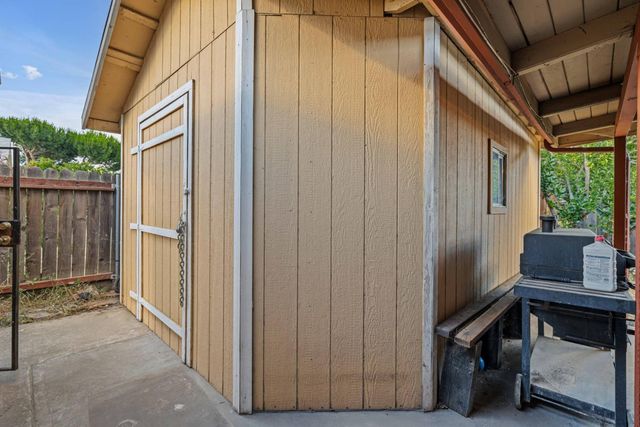 16074 Warfield Rd, Lathrop, CA 95330