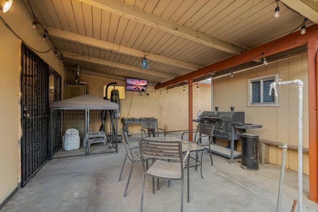 16074 Warfield Rd, Lathrop, CA 95330