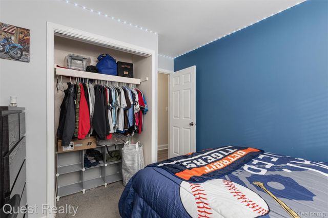 9580 Chaumont Drive, Commerce Charter Township, MI 48382