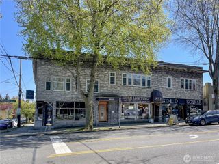 8214 Greenwood Avenue N, Seattle, WA 98103