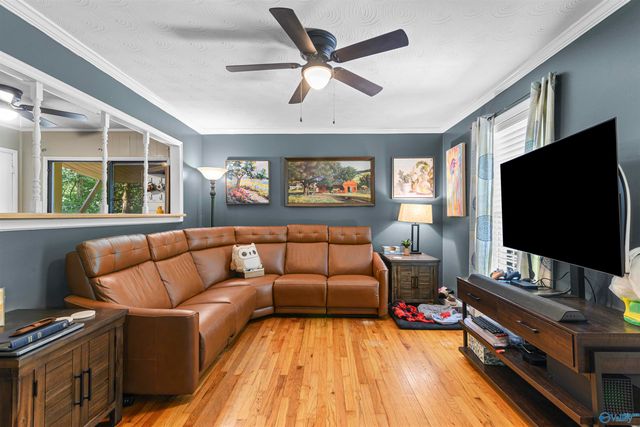1618 Woodview Drive, Hartselle, AL 35640