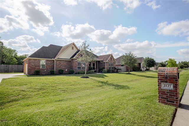 2127 Donna Lane, Santa Fe, TX 77510