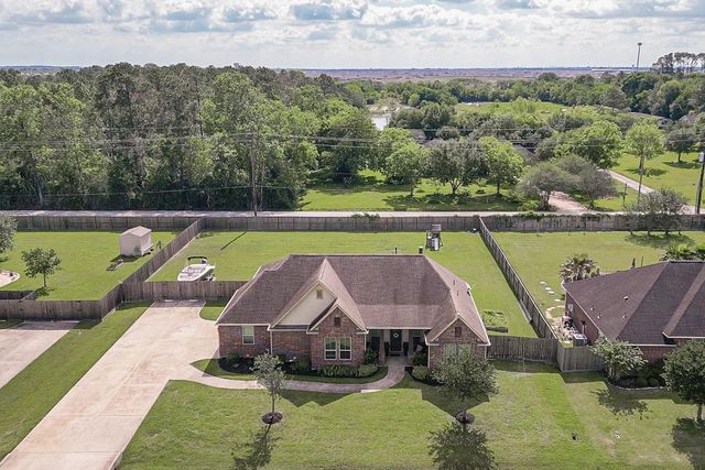 2127 Donna Lane, Santa Fe, TX 77510
