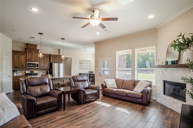 2127 Donna Lane, Santa Fe, TX 77510