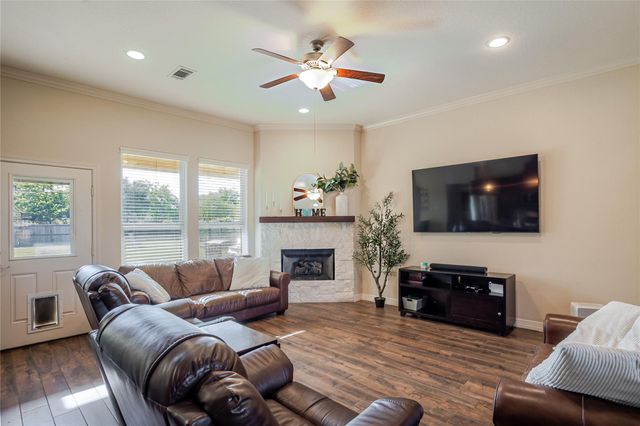 2127 Donna Lane, Santa Fe, TX 77510