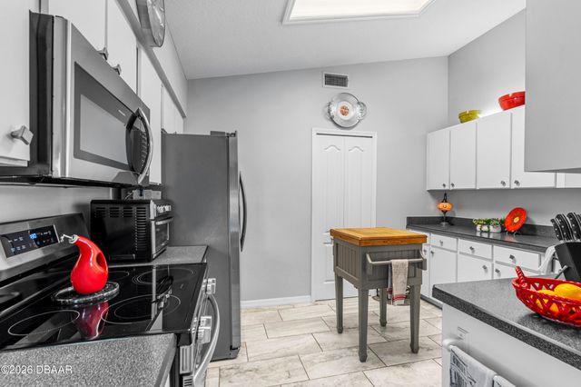 897 Alabama Avenue, Holly Hill, FL 32117