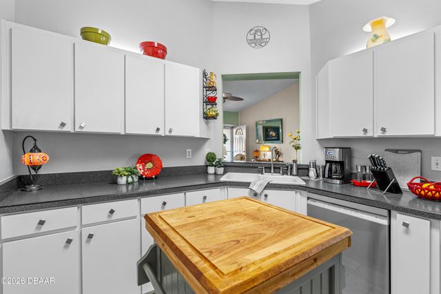 897 Alabama Avenue, Holly Hill, FL 32117