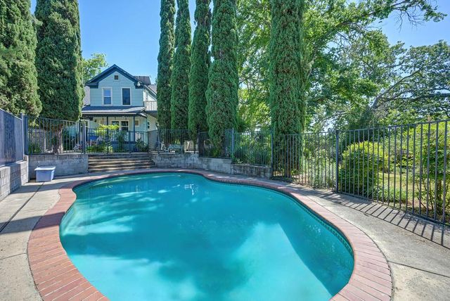 8601 Central Ave, Orangevale, CA 95662