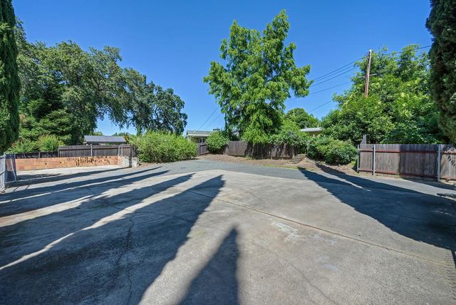 8601 Central Ave, Orangevale, CA 95662