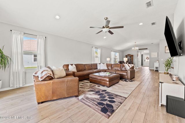 66012 EDGEWATER Drive, Yulee, FL 32097