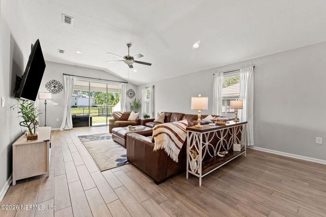 66012 EDGEWATER Drive, Yulee, FL 32097