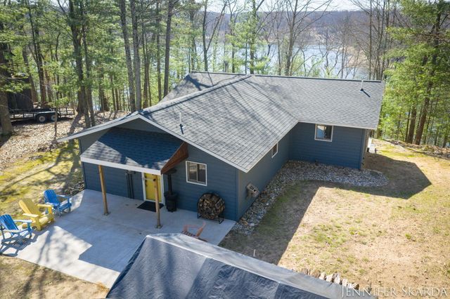 9341 S Oxeye Avenue, Baldwin, MI 49304