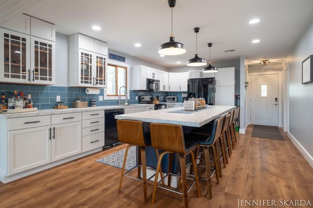 9341 S Oxeye Avenue, Baldwin, MI 49304