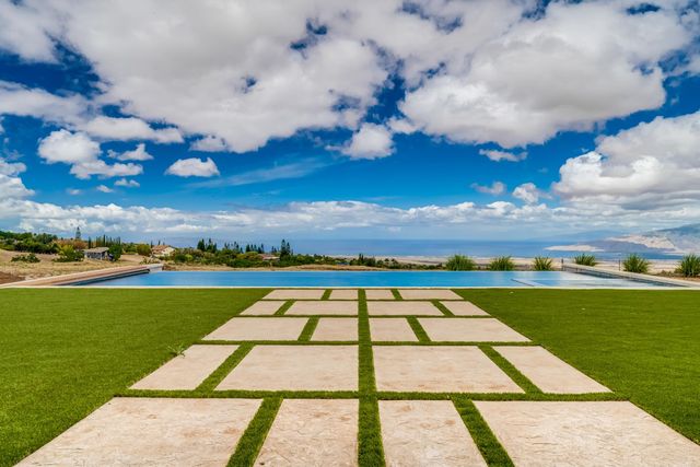 100 Kalelemuku Pl, Kula, HI 96790