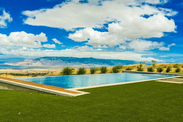 100 Kalelemuku Pl, Kula, HI 96790