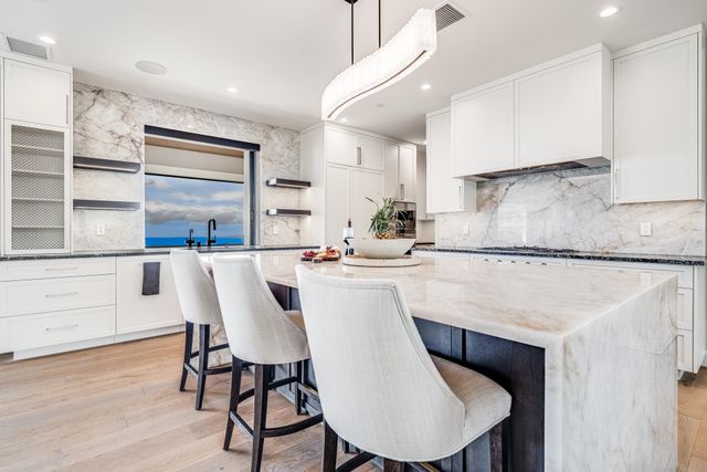 100 Kalelemuku Pl, Kula, HI 96790