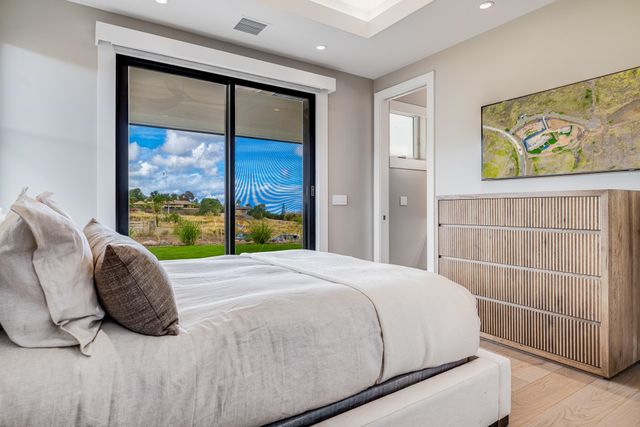 100 Kalelemuku Pl, Kula, HI 96790