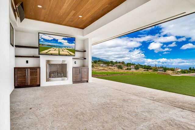 100 Kalelemuku Pl, Kula, HI 96790