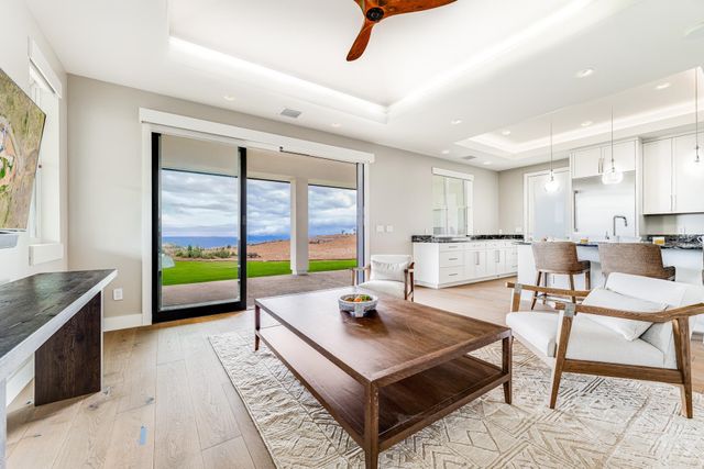 100 Kalelemuku Pl, Kula, HI 96790