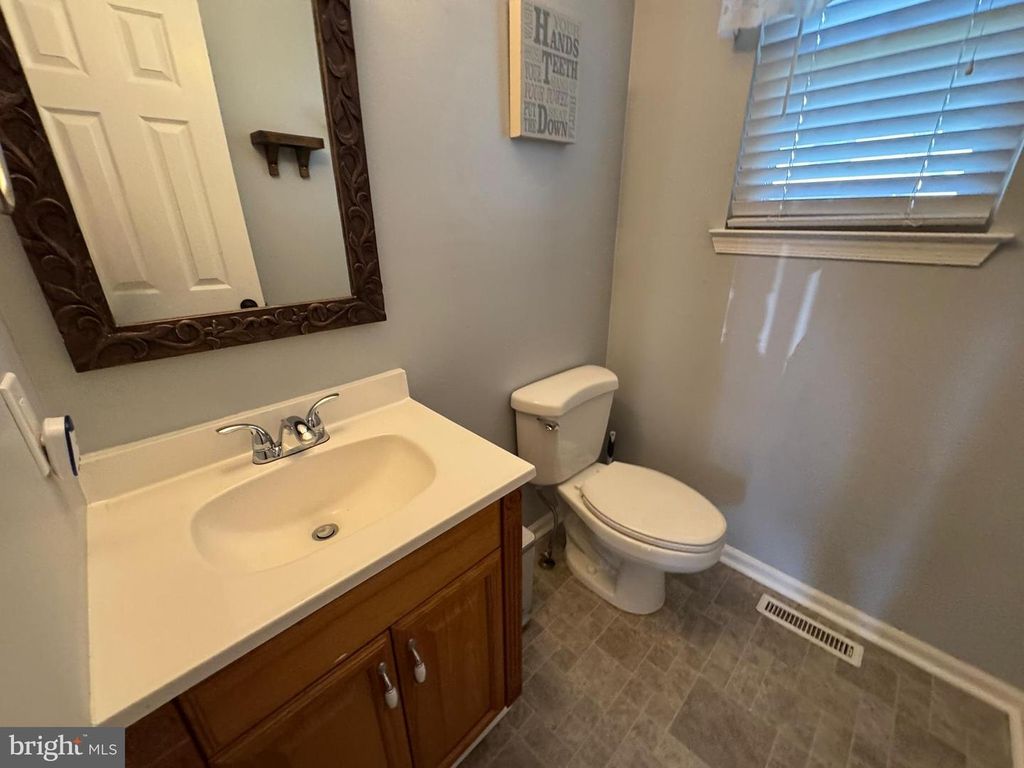 71 WYNMERE DR, Horsham, PA 19044