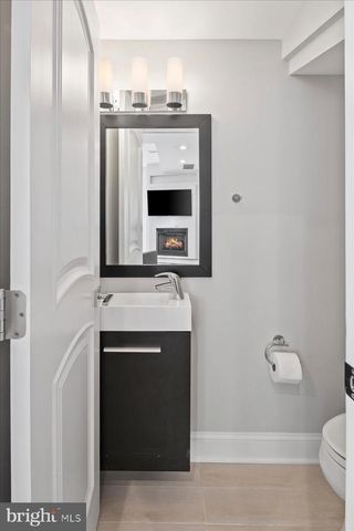 2019 19th St NW Unit 2, Washington, DC 20009