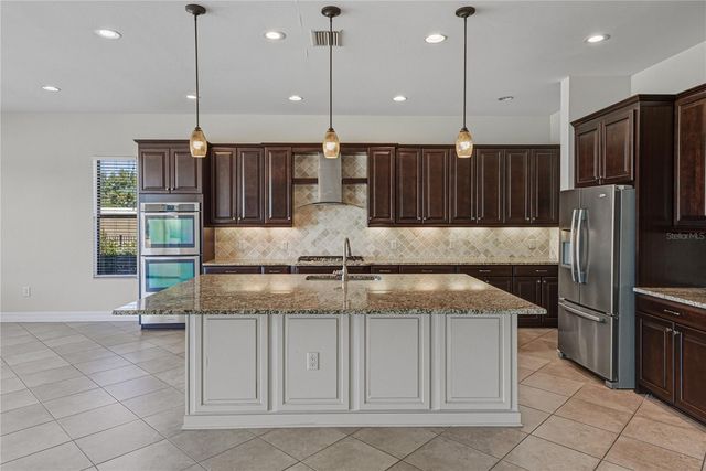 17914 HOWSMOOR PLACE, Lutz, FL 33559