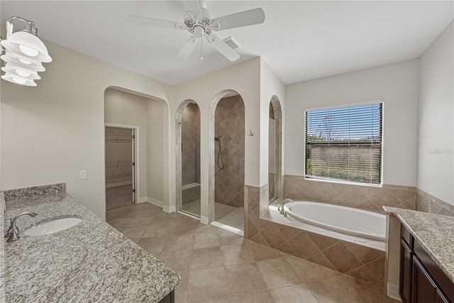 17914 HOWSMOOR PLACE, Lutz, FL 33559